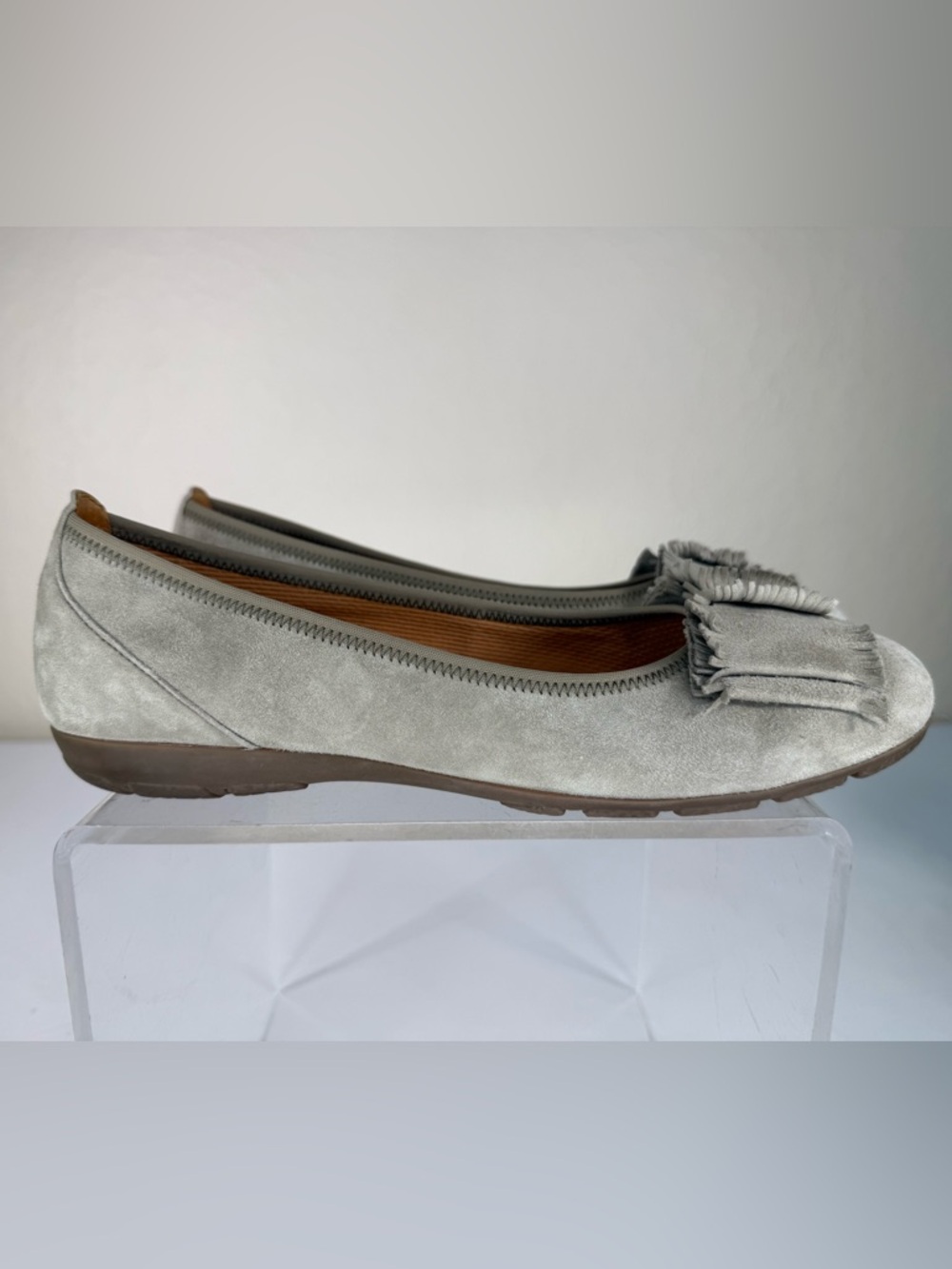 Gabor Hovercraft Suede Leather Ballet Flats w/ Fringe Bow Size 6.5 EUC